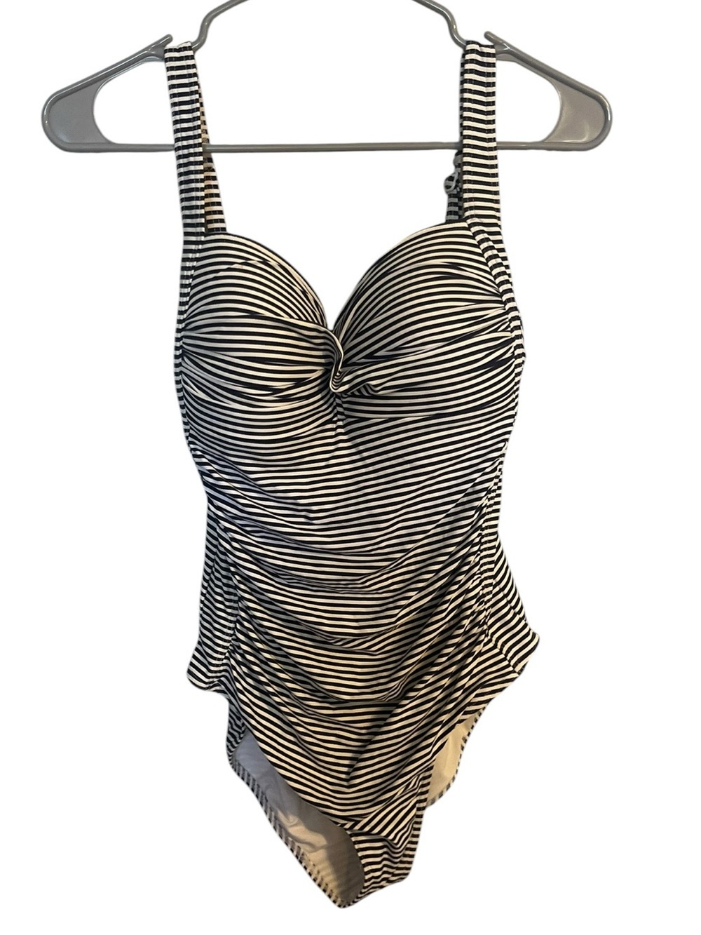 Striped One Piece Swimsuit Coastal Chic Preppy Quiet Luxury Patriotic Size 8 - Picture 6 of 6